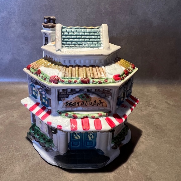 Cobblestone Villages 2004 Restaurant by Windham Heights - Picture 2 of 10